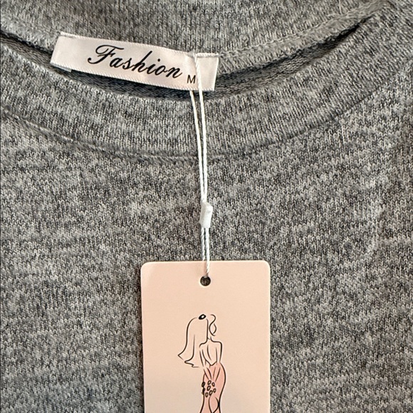 Fashion Brand Company Gray Lightweight Crewneck Sweater - Picture 2 of 4